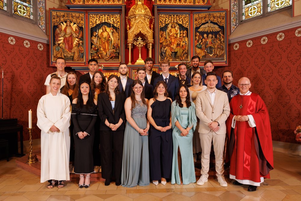 Gruppenbild Firmlinge.jpg